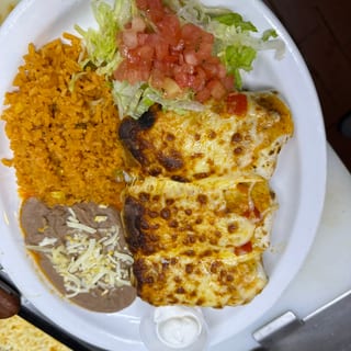 3 Mini Burritos Suizos